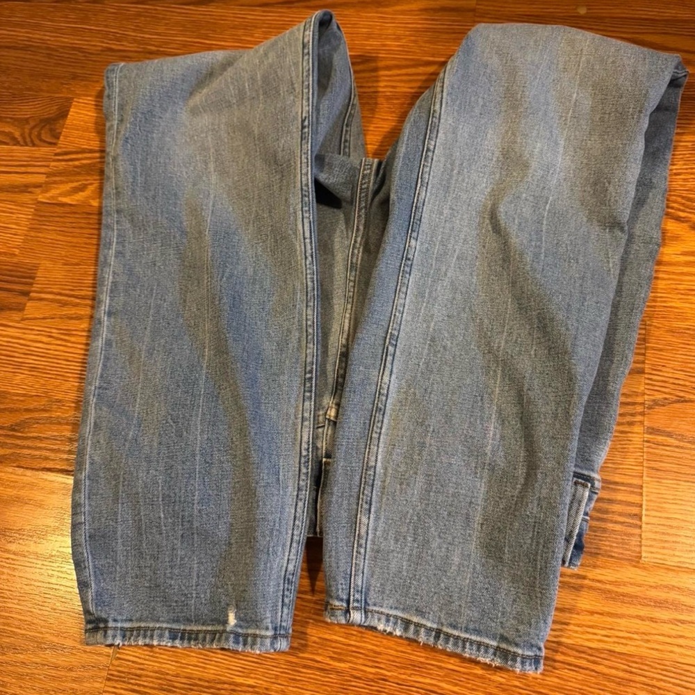 Abercrombie & Fitch 8 XL High Rise Mom Jeans - Picture 4 of 5